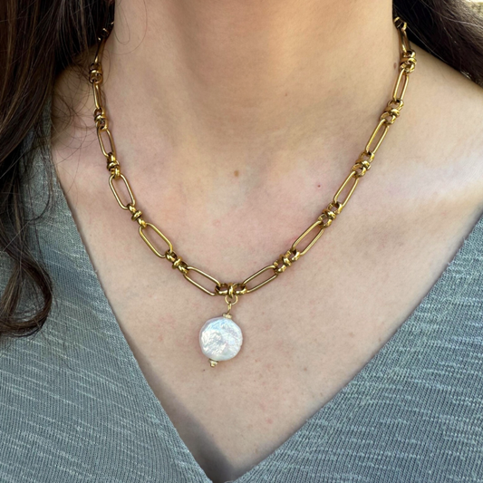 Freshwater Pearl Pendant Necklace